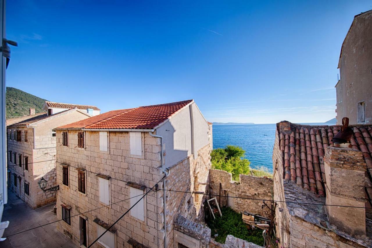 Apartments Marinkovic Komiža Exterior foto